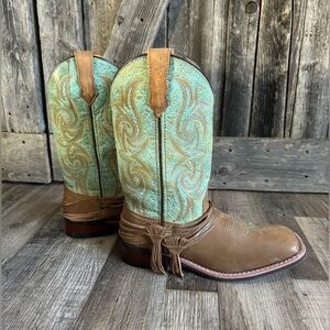 Brand new Laredo cowboy boots.